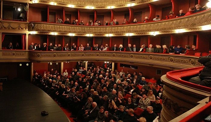 National theatre picture